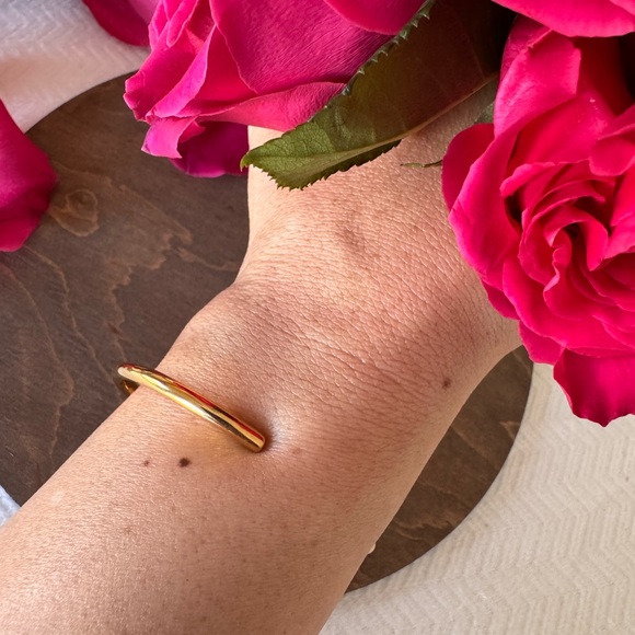 18K Gold Stainless Steel Node Bracelet - Picture 4 of 10